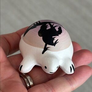 Vintage Native American Pottery Turtle Figurine Navajo ceramic figurine